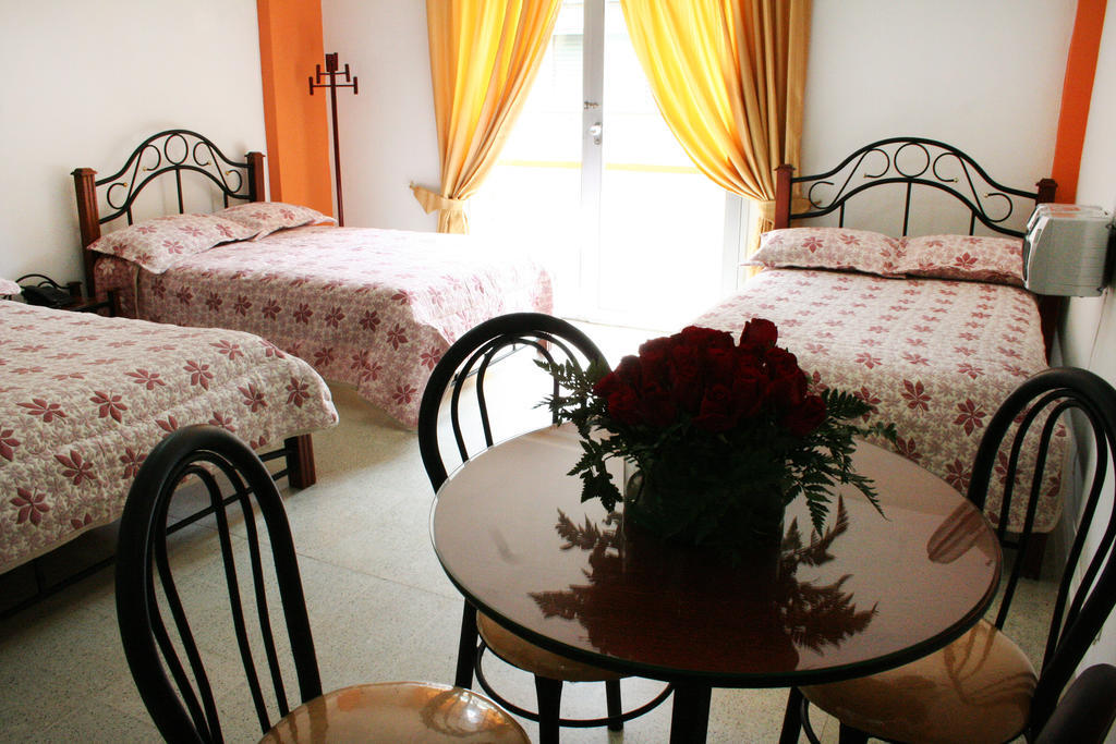 Hotel Normandia Medellín Rum bild